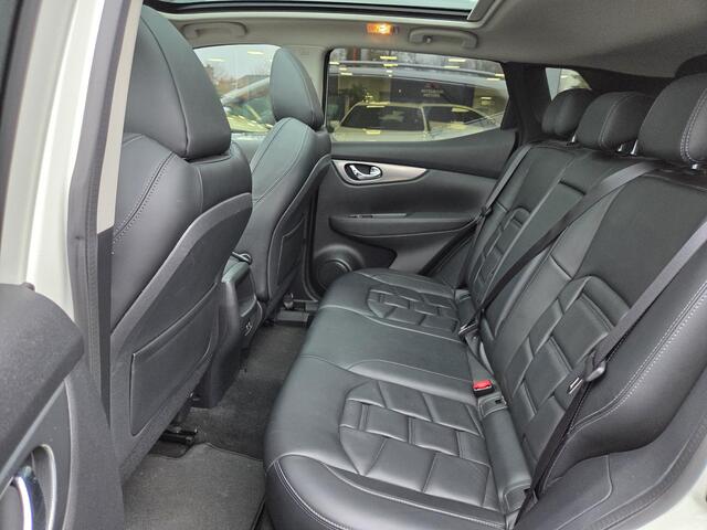 Nissan QASHQAI 1.3 DIG-T Premium Edition | 1e Eigenaar | Trekhaak | Panoramadak | Tekna | Automaat |