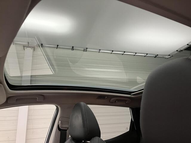 Nissan QASHQAI 1.3 DIG-T Design Edition / Dealer Onderhouden / Afneembare Trekhaak 1500 KG / Lederen Bekleding / Panoramadak / Navigatie / Stoelverwarming / 360 Graden Camera / Cruise Control / Climate Control /