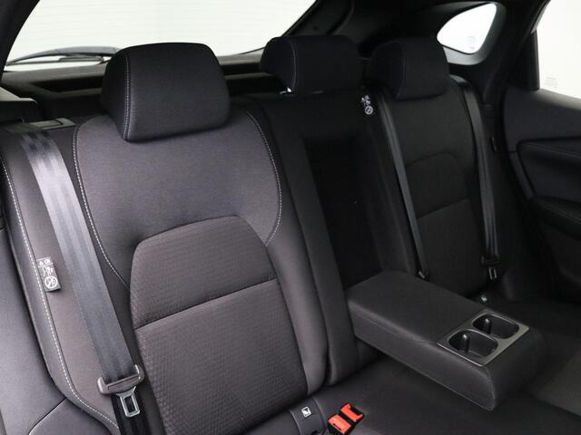 Nissan QASHQAI 158pk MHEV Xtronic N-Connecta | Trekhaak | Stoel, Stuur en Voorruitverwarming | Keyless Entry | Rondom Camera's |