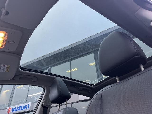 Nissan QASHQAI 1.2 Tekna Automaat | Leder | Trekhaak | Panoramadak |