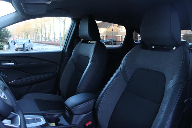 Nissan QASHQAI 1.3 MHEV Xtronic N-Connecta Two-tone Packeasy/Coldpack