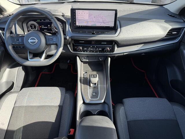 Nissan QASHQAI 1.3 MHEV Xtronic N-Connecta Automaat / Panorama dak / Fabrieksgarantie tot 03-2028 / Facelift / 1.800 kg trekgewicht / Elektrische klep / HUD / Camera 360° / Cold pack / Stuur-, stoel- en voorruitverwarming / Navigatie / Apple Carplay Android / 18" LM w