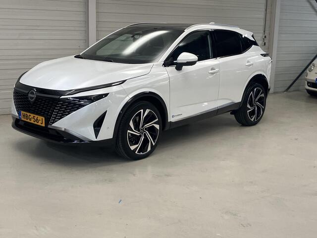 Nissan QASHQAI 1.5 e-Power Tekna / Eerste Eigenaar / NL auto / Fabrieksgarantie t/m 01-2028 / Panoramadak / Lederen Bekleding / Stoel- en Stuurverwarming / Verwarmde Voorruit / Adaptive Cruise Control / Google Maps Navigatie / 360 Graden Camera /