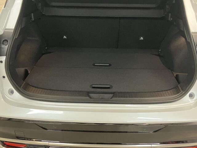 Nissan QASHQAI 1.5 e-Power Tekna / Eerste Eigenaar / NL auto / Fabrieksgarantie t/m 01-2028 / Panoramadak / Lederen Bekleding / Stoel- en Stuurverwarming / Verwarmde Voorruit / Adaptive Cruise Control / Google Maps Navigatie / 360 Graden Camera /