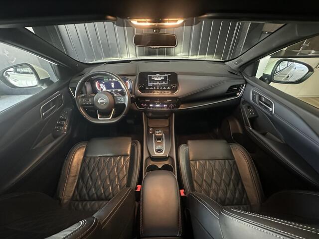 Nissan QASHQAI 1.3 MHEV Xtronic Tekna | Panoramadak | Sfeerverlichting | Carplay | 360 Camera | Head-up display | Stoelverwarming | Navi | Leder Bekleding |