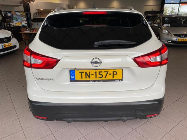 Nissan QASHQAI 1.2 Tekna PANO Achteruit rij cam BJ 2017 !!!