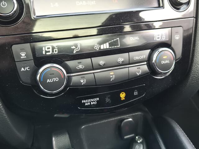 Nissan QASHQAI 1.2 N-Connecta Navigatie /Panoramadak / Cruisecontrol/ Airco/4 Seizoenenbanden