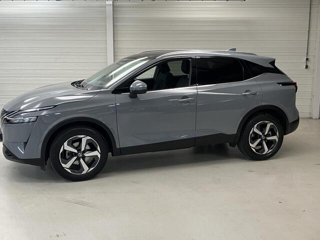 Nissan QASHQAI 1.3 MHEV Premiere Edition / Trekhaak afneembaar / Panorama dak.