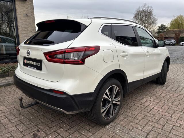 Nissan QASHQAI 1.2 Turbo N-Connecta Trekhaak / Panoramadak / 360-Camera