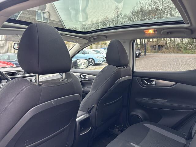 Nissan QASHQAI 1.2 Turbo N-Connecta Trekhaak / Panoramadak / 360-Camera