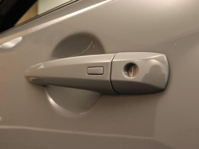 Nissan QASHQAI 1.3 MHEV Xtronic Business Premium ORIGINEEL NEDERLANDSE AUTO - AFKOMSTIG VAN 1E EIGENAAR - AFNEEMBARE TREKHAAK - TREKGEWICHT 1800 KG!! - ELEKTRISCHE ACHTERKLEP - ELEKTRISCHE VERSTELLING BESTUURDERSSTOEL - NAVIGATIE - DODEHOEK DETECTIE - PARKEERSENSOREN VO