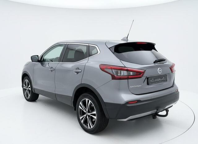 Nissan QASHQAI 1.3 DIG-T N-Connecta 360 CAMERA - TREKHAAK - NAVI - STOELVERWARMING