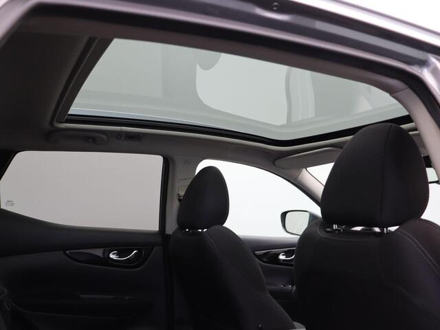 Nissan QASHQAI 1.3 DIG-T Design Edition | Rondomzicht Camera | Panoramadak | All Season Banden |