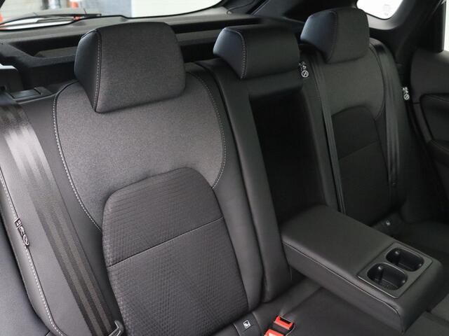 Nissan QASHQAI 1.5 e-Power N-Connecta | Stoel, stuur en voorruitverwarming | Headup-display | Elektrisch achterklep | Rondomzicht camera | Pilot assist | Dualzone Climate control |