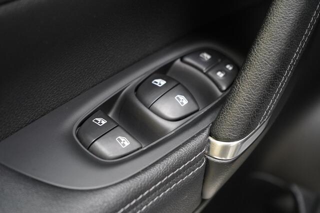 Nissan QASHQAI 1.2 N-Connecta Automaat | Navigatie | 360 camera | Cruise control | Lm velgen | Trekhaak afn.