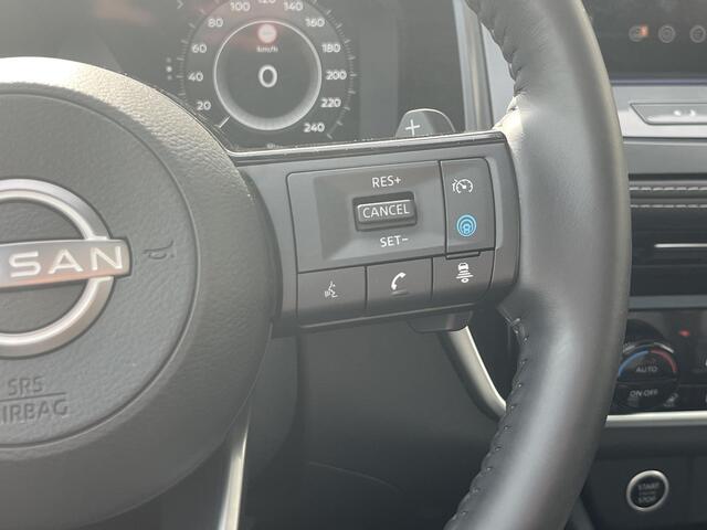 Nissan QASHQAI 1.3 MHEV Xtronic N-Connecta / 1800kg Trekgewicht / Cold Pack / 360 Camera / Elektrische Achterklep / Head-up Display / Apple Carplay&Android Auto / Adaptieve Cruise Control / Panorama / Keyless /