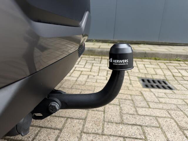 Nissan QASHQAI 1.3 MHEV N-Connecta / Trekhaak (1400 KG Trekgewicht) / All Season Banden / Dode Hoek Detectie / Apple Carplay / Android Auto / Panoramadak / 360 Graden Camera / Cruise Control Adaptief