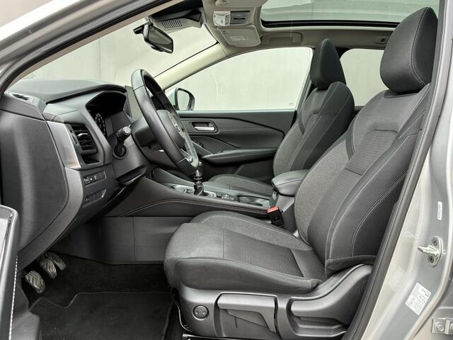 Nissan QASHQAI 1.3 MHEV N-Connecta / Panorama dak / Stoel-/Stuur-/Voorruitverwarming / Adaptieve Cruise Control / Trekgewicht 1.400KG / Achteruit-/360 Camera / Navigatie / Apple Carplay/Android Auto /