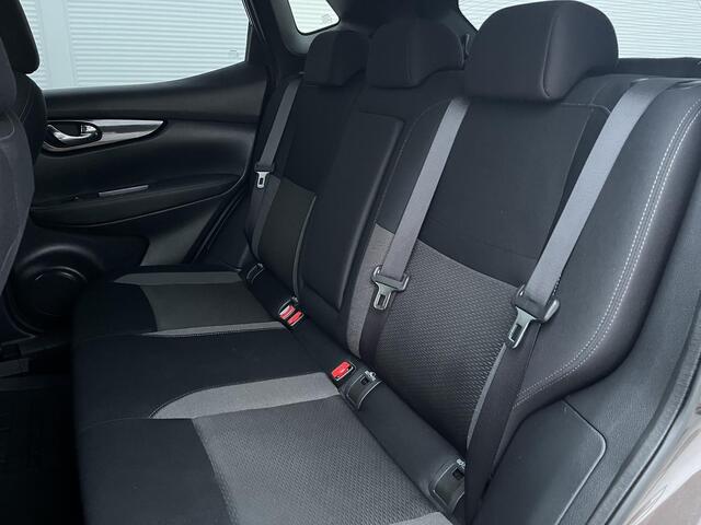 Nissan QASHQAI 1.3 DIG-T N-Connecta / Automaat / Dealer onderhouden / Navigatie / Stoel verwarming