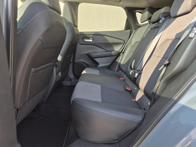 Nissan QASHQAI 1.3 MHEV Xtronic N-Connecta / Facelift Model / Fabrieksgarantie tot 03-2028<100.000 / Trekgewicht 1800 kg / Cold Pack & Pack Easy / Panorama dak / Head Up Display / Elektrische achterklep / Adaptief cruise control / Rondomzicht camera /