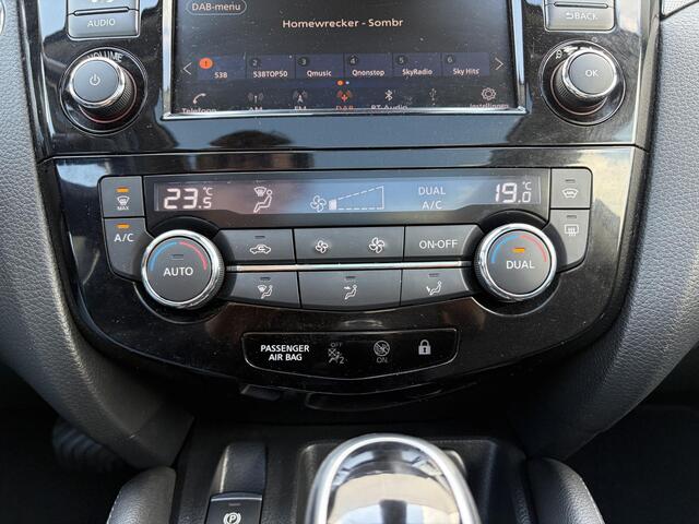 Nissan QASHQAI 1.3 DIG-T Tekna / Airco (automatisch) / Cruise control adaptief / Navigatiesysteem full map /