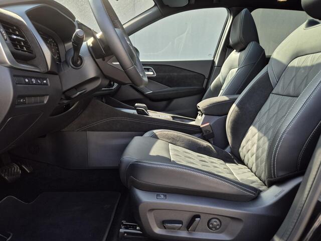 Nissan QASHQAI 1.3 MHEV Xtronic Tekna Plus / Facelift Model / Fabrieksgarantie tot 10-2027 / Dealer onderhouden / All season banden / Panoramadak / Trekgewicht 1800 kg / Head Up Display / Elektrische achterklep / Voorstoel met massage functie / Bose Audio Systeem / Stuu