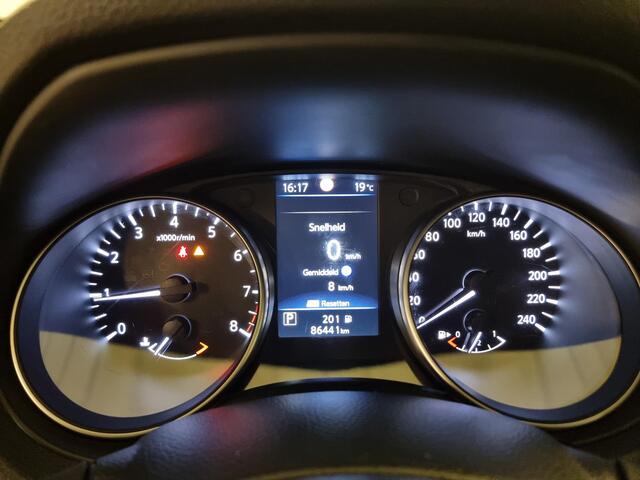 Nissan QASHQAI 1.3 DIG-T N-Connecta | Trekhaak | Navigatie | Stoelverwarming |