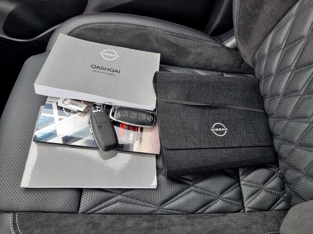 Nissan QASHQAI 1.3 MHEV Xtronic Tekna Plus / 1800kg Trekgewicht / Apple Carplay Android Auto / Bose Audio Installatie / Panorama Dak / Stoel,- Stuur en Voorruit Verwarming / Leder- Alcantara Interieur /