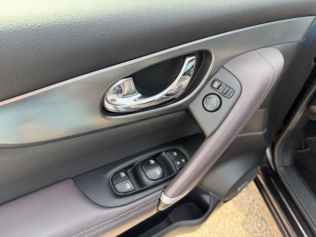 Nissan QASHQAI 1.2 Tekna + Leer/Bose/Cam/Pano/Clima/Stoelverw/Navi