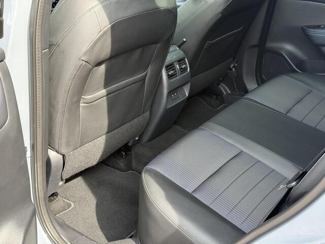 Nissan QASHQAI 1.3 MHEV Xtronic Tekna / Trekhaak / Panoramadak / 1800KG Trekgewicht / Stoel+Stuur Verwarming / 360º Camera / Elektrische Stoelen / Cold Pack /