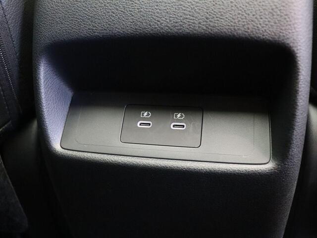 Nissan QASHQAI 158pk MHEV Xtronic N-Connecta | Panoramadak | Pilot Assist | Elektrische achterklep | Head-up Display | Stoel, stuur en voorruit verwarming | Rondomzicht camera |