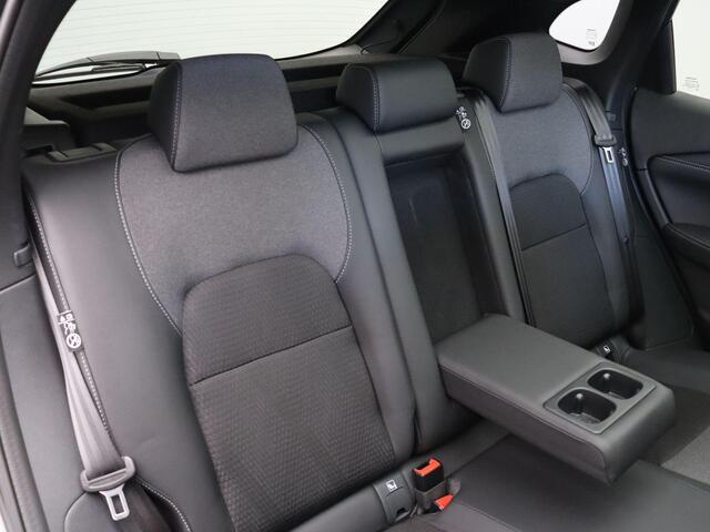 Nissan QASHQAI 158pk MHEV Xtronic N-Connecta | Panoramadak | Pilot Assist | Elektrische achterklep | Head-up Display | Stoel, stuur en voorruit verwarming | Rondomzicht camera |