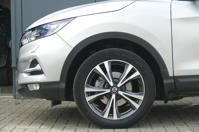 Nissan QASHQAI 1.3 DIG-T N-Connecta | PANO | TREKHAAK | STOELVERWARMING | RIJKLAARPRIJS |
