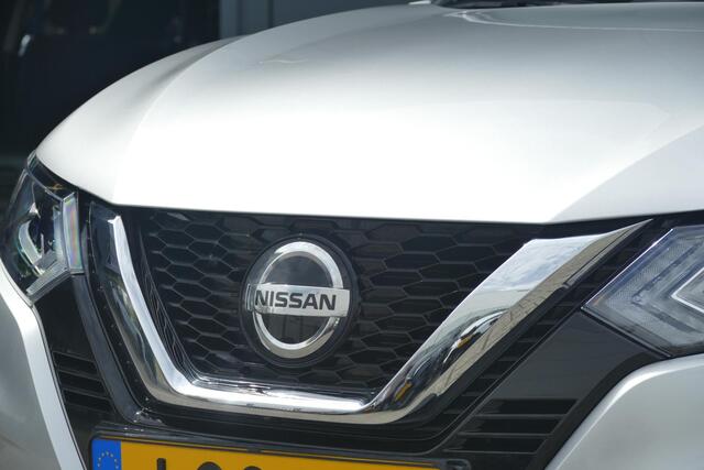 Nissan QASHQAI 1.3 DIG-T N-Connecta | PANO | TREKHAAK | STOELVERWARMING | RIJKLAARPRIJS |