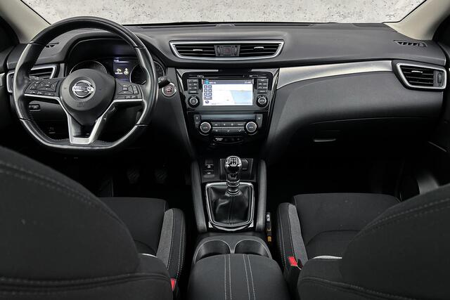 Nissan QASHQAI 1.6 N-Connecta | Trekhaak | Rondomzicht camera | Panoramadak | Cruise control