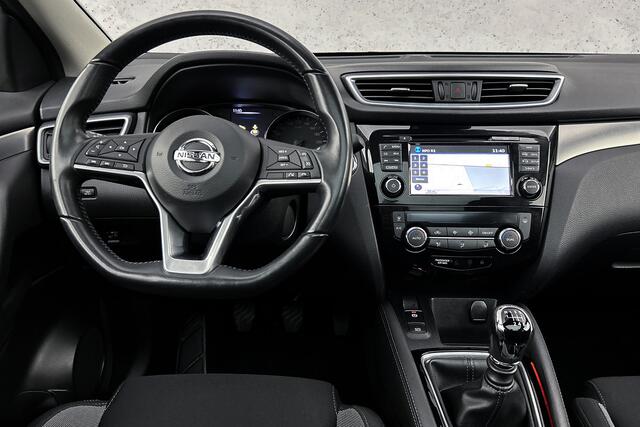 Nissan QASHQAI 1.6 N-Connecta | Trekhaak | Rondomzicht camera | Panoramadak | Cruise control