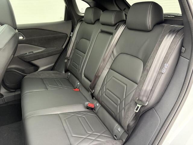 Nissan QASHQAI 1.5 e-Power N-Design / ** ¤ 3.500 Voordeel ** / Nieuw uit voorraad leverbaar / Panoramadak / Stoel- en Stuurverwarming / Verwarmde Voorruit / Leder/Alcantara Bekleding / Google Maps Navigatie / 360 Graden Camera / 20 Inch Wielen /
