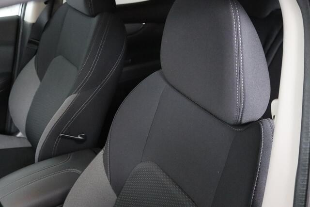 Nissan QASHQAI 1.3 DIG-T N-Connecta Trekhaak, Navigatie