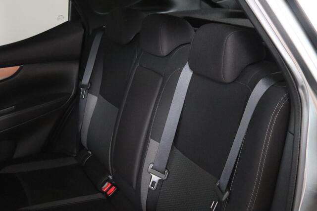 Nissan QASHQAI 1.3 DIG-T N-Connecta Trekhaak, Navigatie