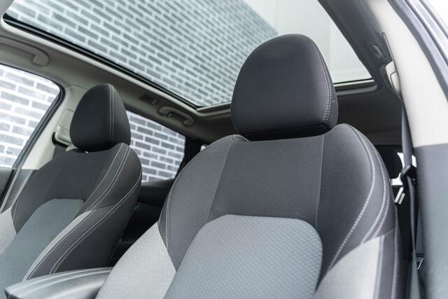 Nissan QASHQAI 1.3 DIG-T 140 N-Connecta | Panoramadak | 360 Graden Camera | Parkeersensoren | Navigatie | Lichtmetalen Velgen 18 inch | Cruise Control | Keyless Entry