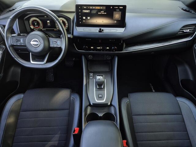 Nissan QASHQAI 1.3 MHEV Xtronic Tekna / Trekhaak afneembaar / Head Up Display / Panoramadak / Trekgewicht 1800 kg / Rondomzicht camera / Elektrische achterklep / Keyless Entry/Start / Apple Carplay Android Auto / Adaptief cruise control / Draadloze telefoon lader /