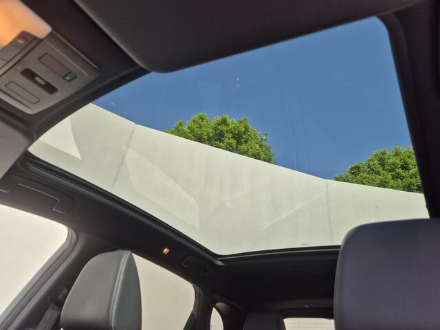 Nissan QASHQAI 1.3 MHEV Xtronic Tekna / Trekhaak afneembaar / Head Up Display / Panoramadak / Trekgewicht 1800 kg / Rondomzicht camera / Elektrische achterklep / Keyless Entry/Start / Apple Carplay Android Auto / Adaptief cruise control / Draadloze telefoon lader /