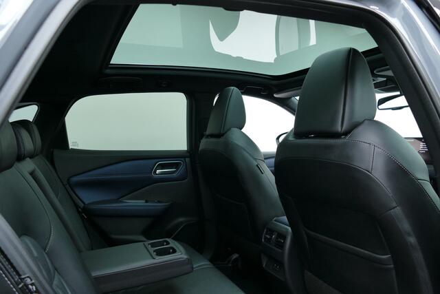 Nissan QASHQAI 1.3 MHEV Xtronic Tekna Plus. Panodak, Leer, Stoel&StuurVerw, 19"LMV, Haak 1800kg
