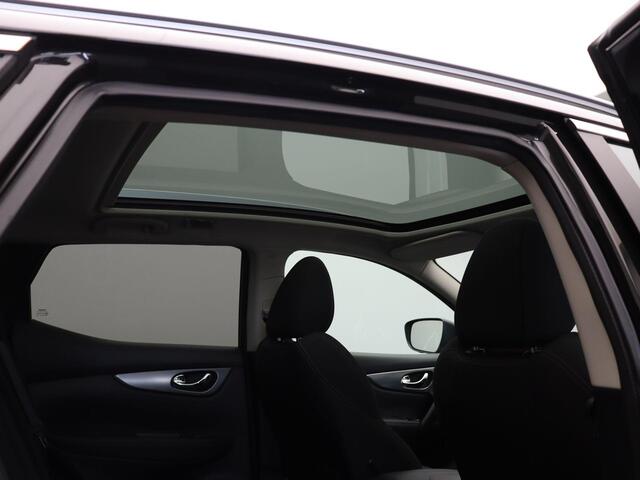 Nissan QASHQAI 1.3 DIG-T N-Connecta | Panorama dak | Trekhaak | 360 Camera | 1500KG trekgewicht |