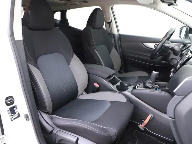 Nissan QASHQAI 1.2 N-Connecta Gratis Afleverpakket! | Trekhaak | Panoramadak |