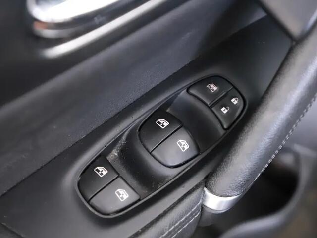 Nissan QASHQAI 1.3 DIG-T Tekna Gratis Afleverpakket! | Trekhaak | Panoramadak |