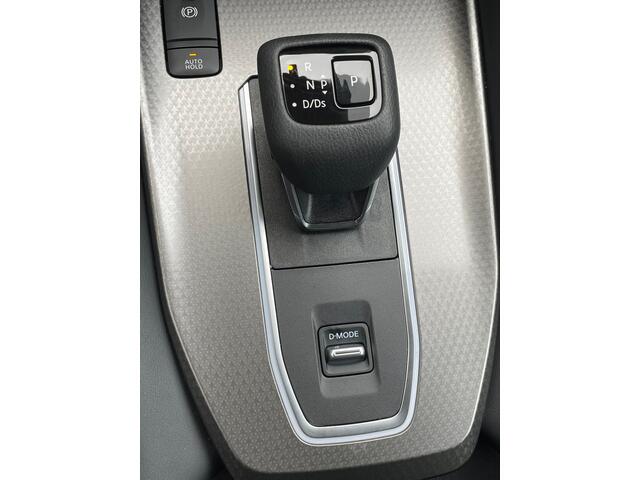 Nissan QASHQAI 1.3 MHEV N-Connecta Automaat Navigatie, Pro-Pilot, LED, 18"Lm, 360 Camera, Stoel/Stuurverwarming, Climate Control