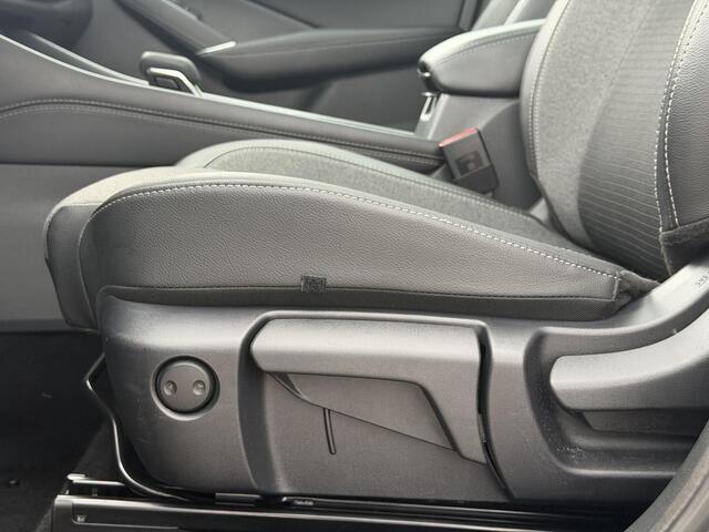 Nissan QASHQAI 1.3 MHEV Xtronic N-Connecta / Fabrieksgarantie tot 03-2028 / Panoramadak / 1800kg Trekgewicht / Cold Pack / 360 Camera / Elektrische Achterklep / Head-up Display / Apple Carplay&Android Auto / Adaptieve Cruise Control / Keyless /