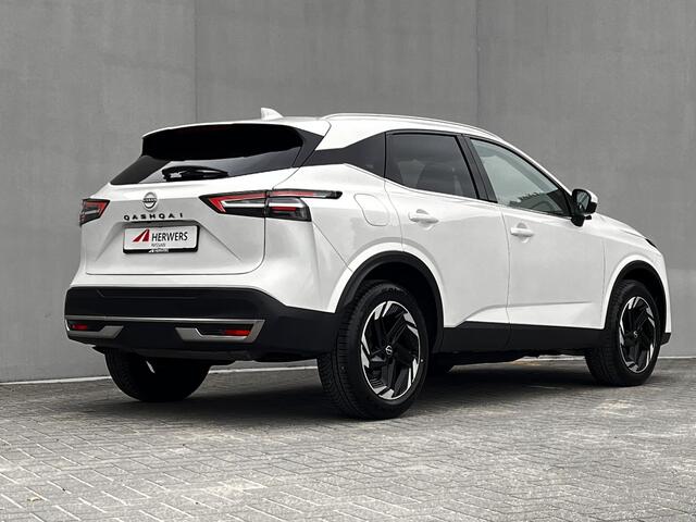 Nissan QASHQAI 1.3 MHEV Xtronic N-Connecta / Facelift Model / Trekgewicht 1800 kg / Cold Pack & Pack Easy / Panorama dak / Head Up Display / Elektrische achterklep / Adaptief CC / Camera 360° / 18" LM wielen All Season banden /