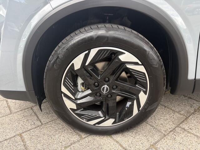 Nissan QASHQAI 1.3 MHEV Xtronic N-Connecta | Navi | 360 Camera | Trekhaak | 26.962 km Dealeronderhouden
